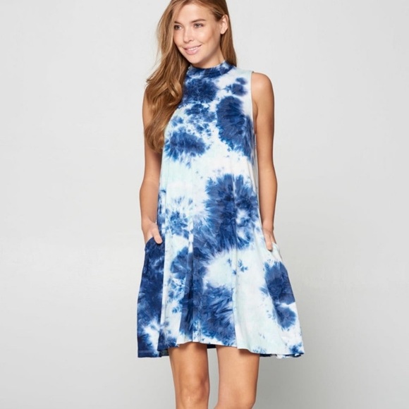 ❌SOLD OUT❌💙TIE DYE DRESS WITH HINTS OF MINT GREEN - Picture 3 of 5